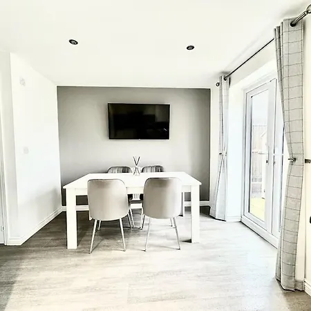 The Stainton Hideaway - Modern & Spacious *